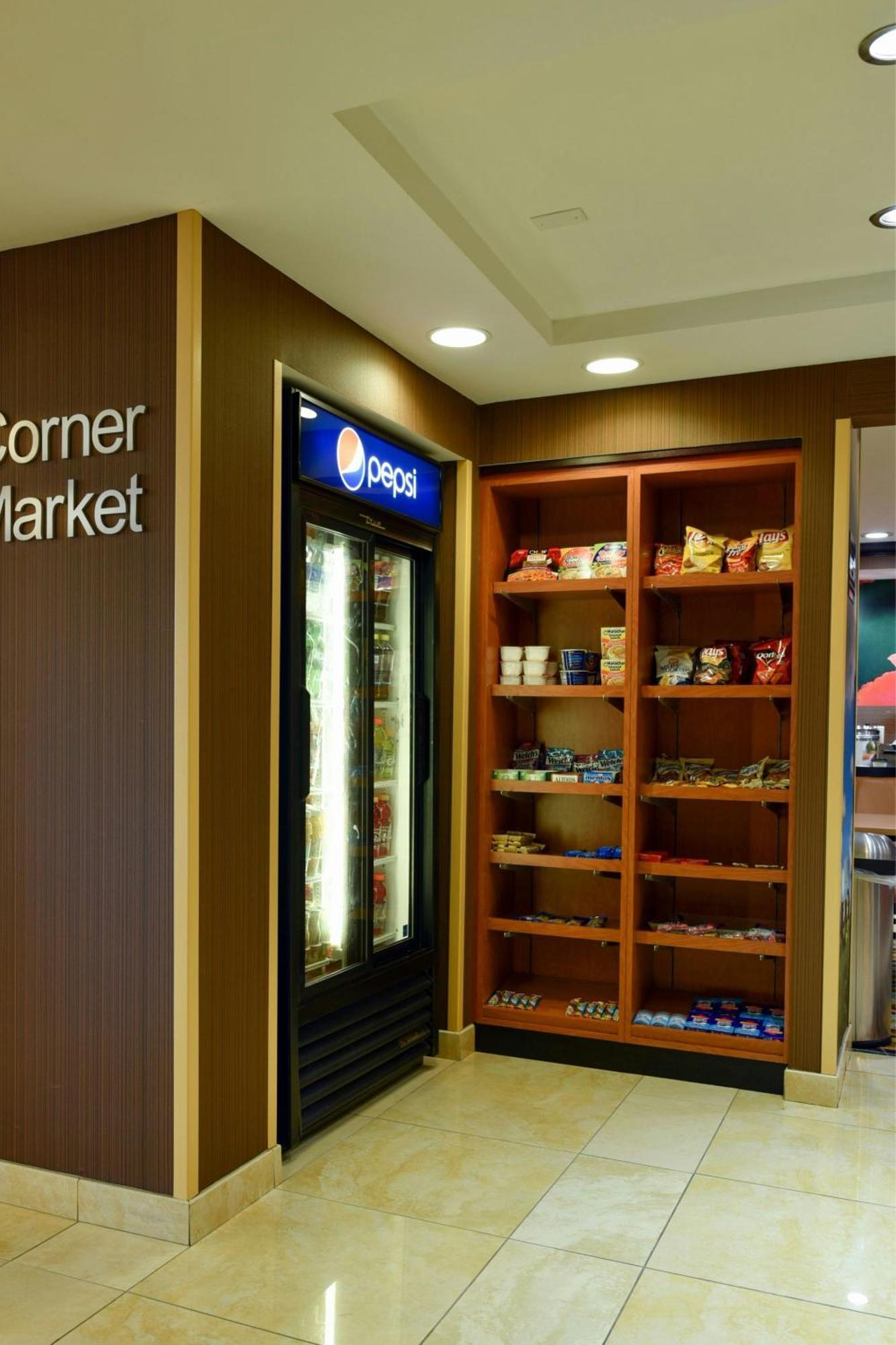 温莎洛克斯 哈特福德机场费尔菲尔德客栈酒店 外观 照片